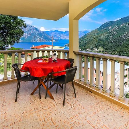 Apartments Zeko Donji Morinj Εξωτερικό φωτογραφία