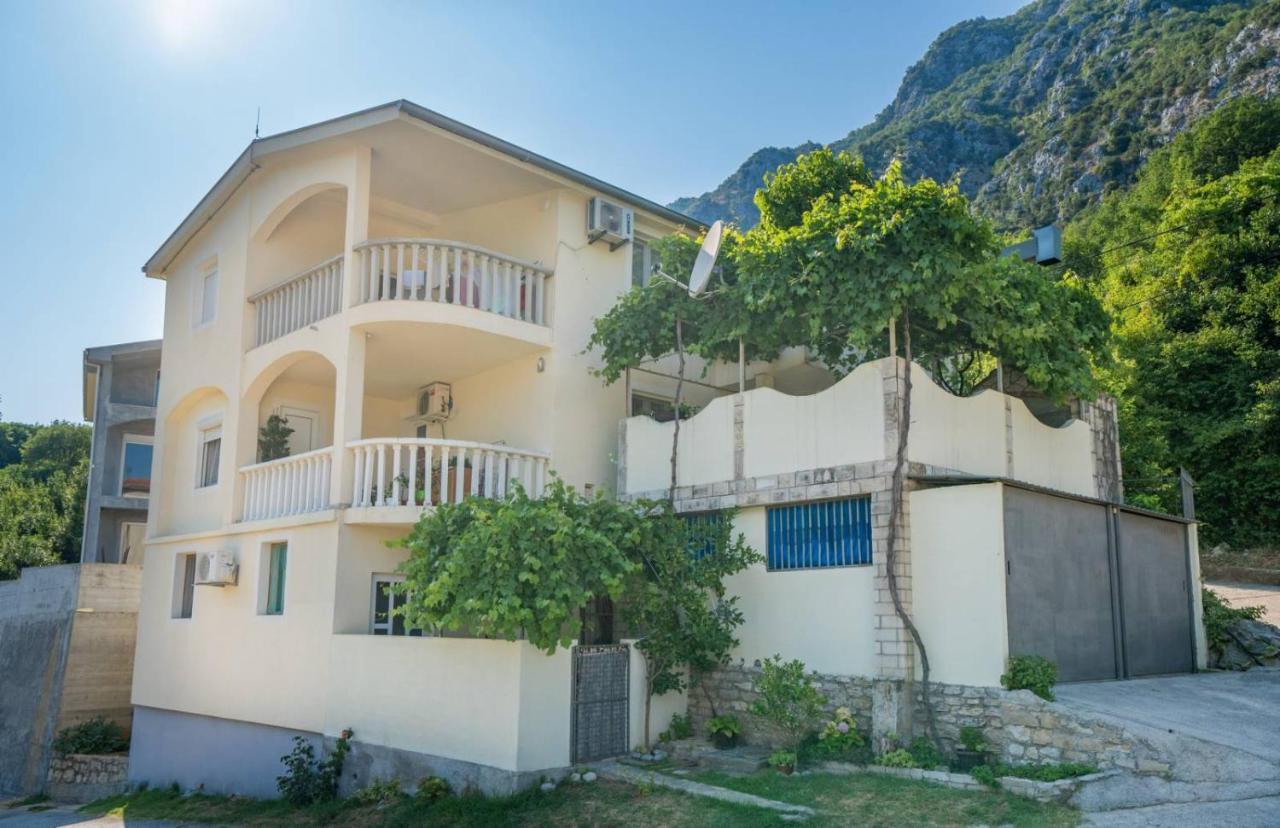 Apartments Zeko Donji Morinj Εξωτερικό φωτογραφία