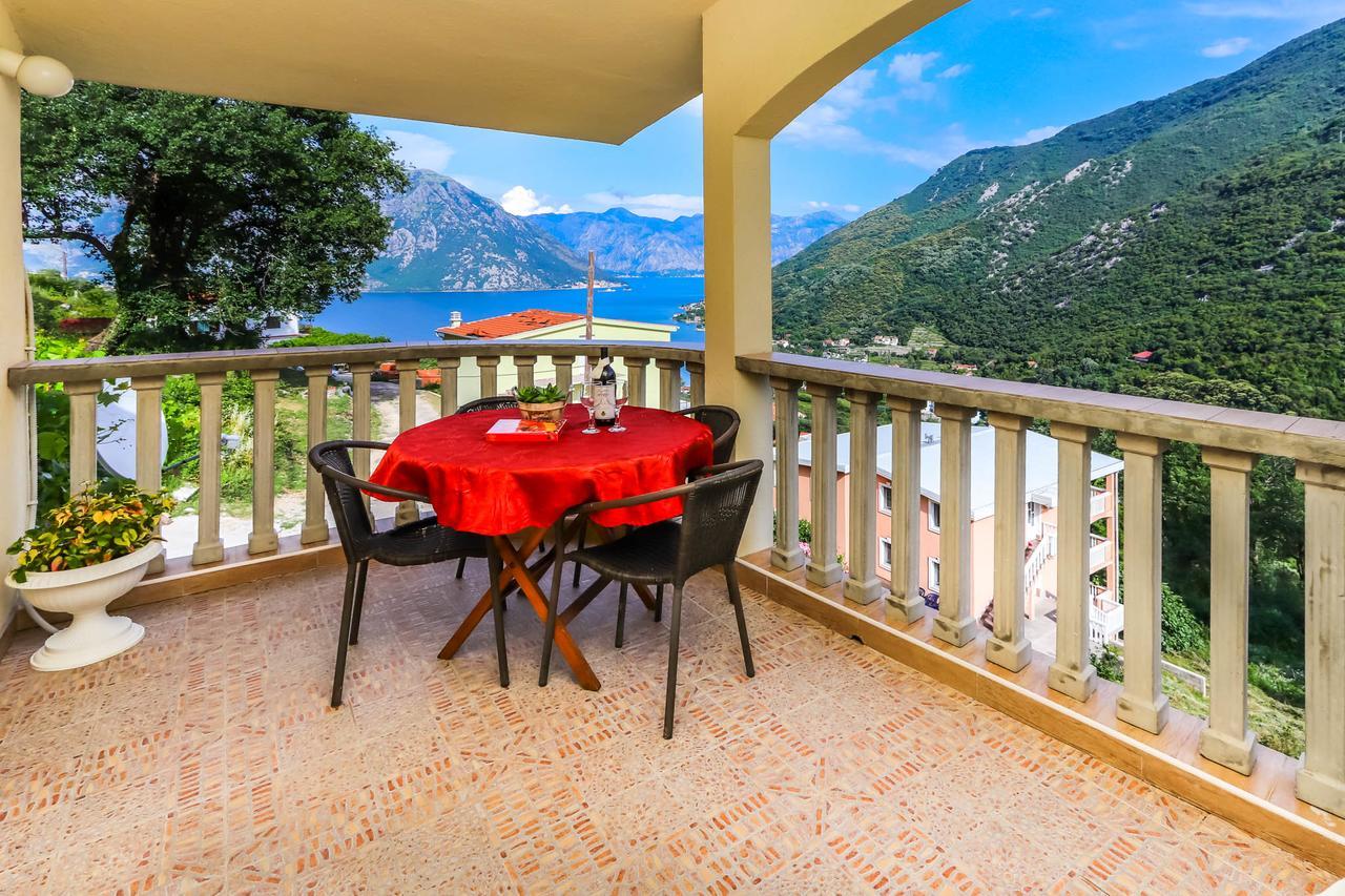 Apartments Zeko Donji Morinj Εξωτερικό φωτογραφία